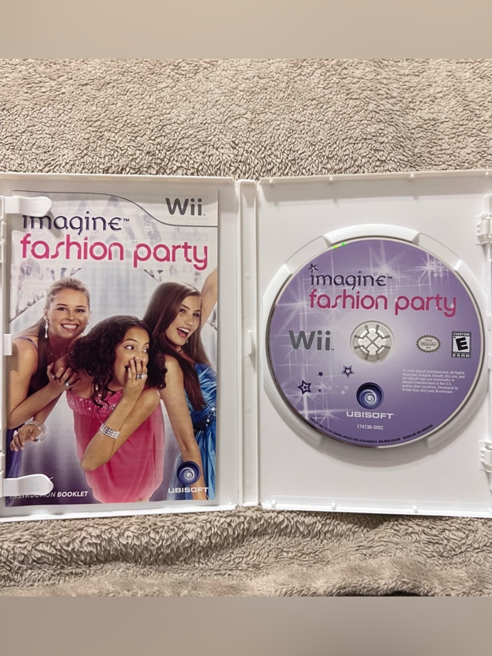 Lot of 10 Nintendo Wii Party and Family Games Disney, Sims, Just Dance - Picture 7 of 11